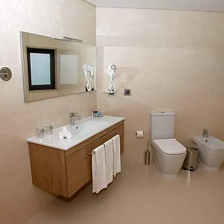 Fafense Hotell 3*